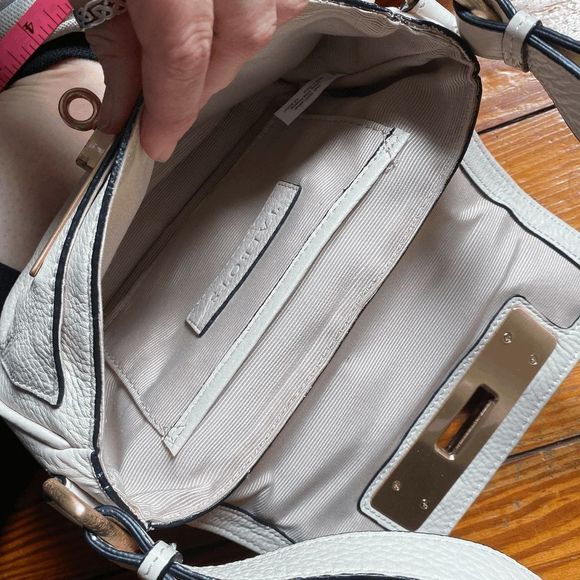 Talbots White Turn-Lock Pebbled Leather Shoulder Bag, MSRP $129 - Picture 3 of 11